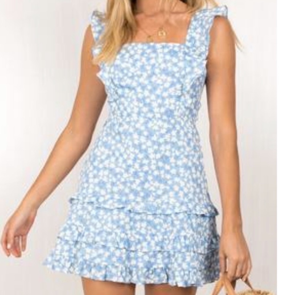 Blue floral dress sweet pot